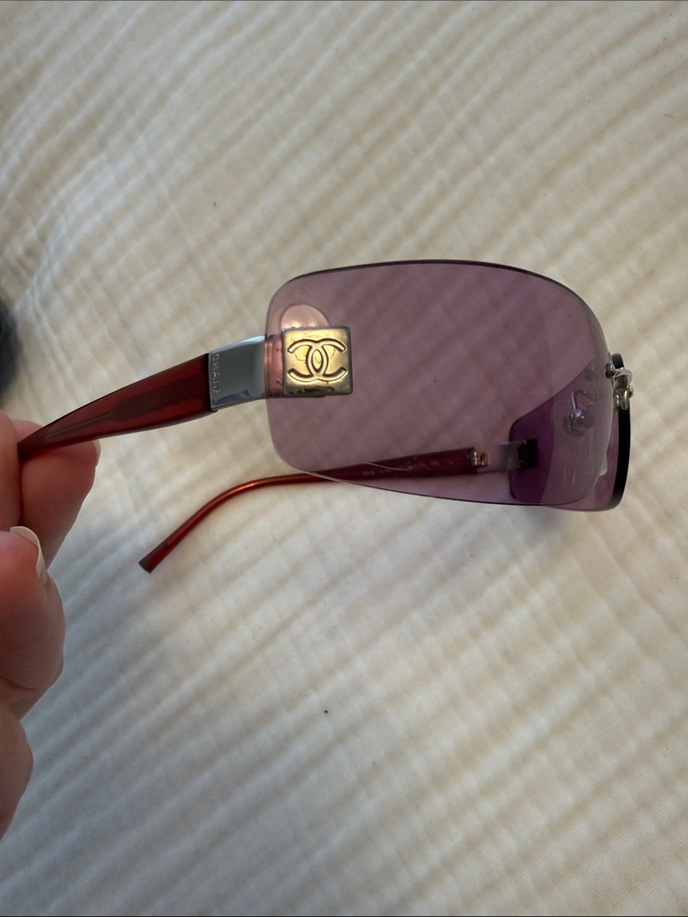 CHANEL Women's Rimless Sunglasses - Purple Lenses with Red Arms - Picture 3 of 8